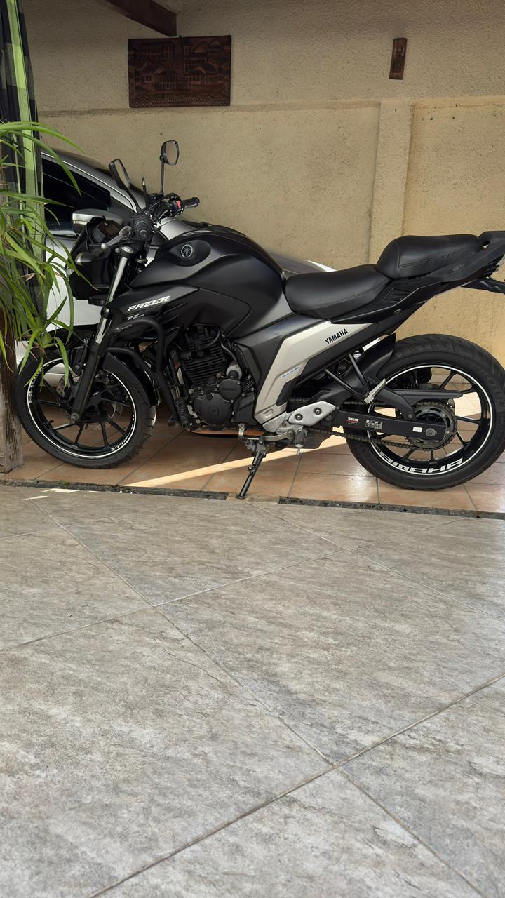 PRIMEIRO ROLE DE MOTO